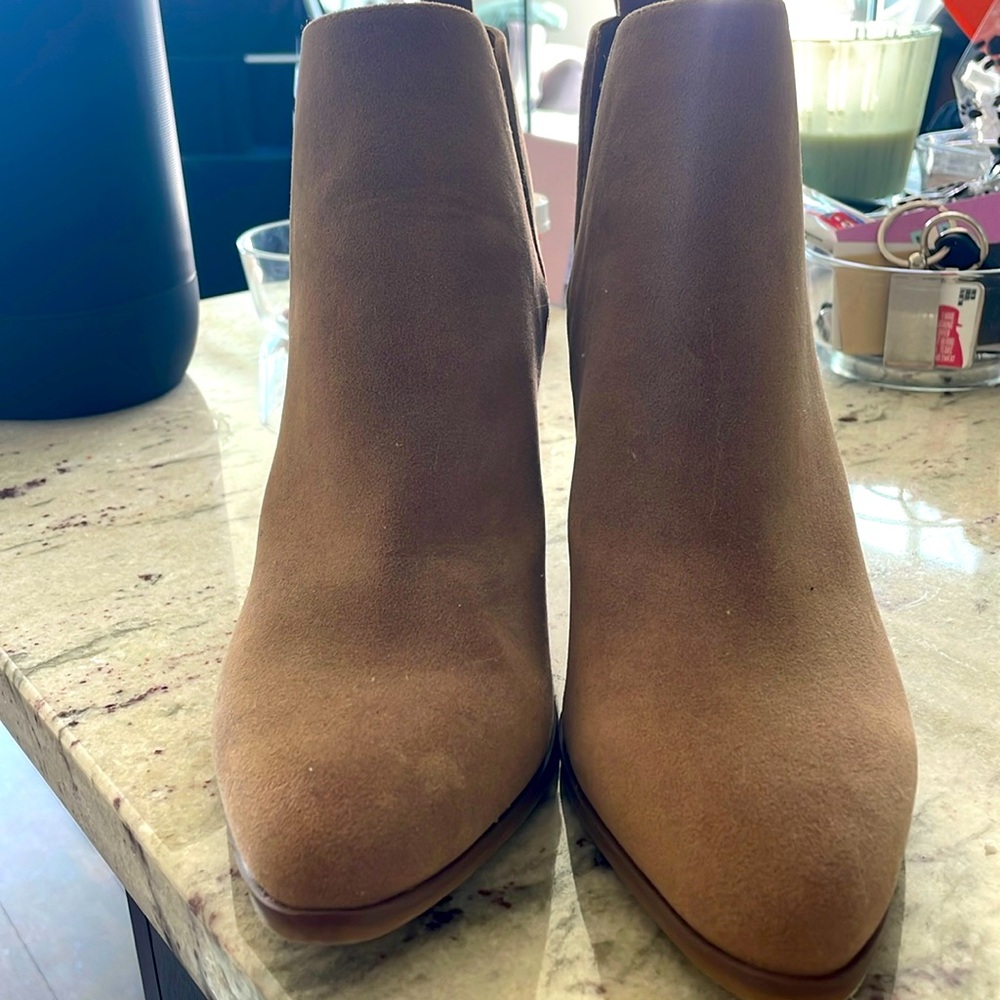 Unboxed never worn size 8.5 block heel boots
